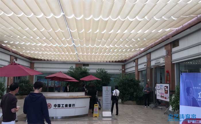 禪城區汾江南路麗日豪庭工商銀行大堂電動(dòng)遮陽(yáng)天棚簾安裝工程 禪城區汾江南路電動(dòng)遮陽(yáng)天棚簾安裝
